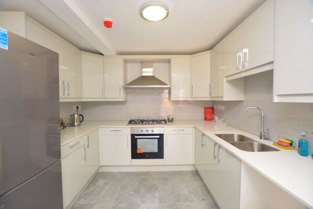 Images for Rochfords Gardens, Slough EAID:LanghamsEstateAgents7 BID:Langhams Estate Agents