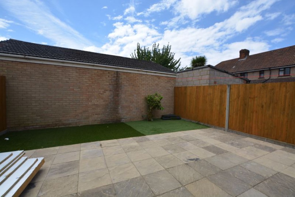 Images for Rochfords Gardens, Slough EAID:LanghamsEstateAgents7 BID:Langhams Estate Agents