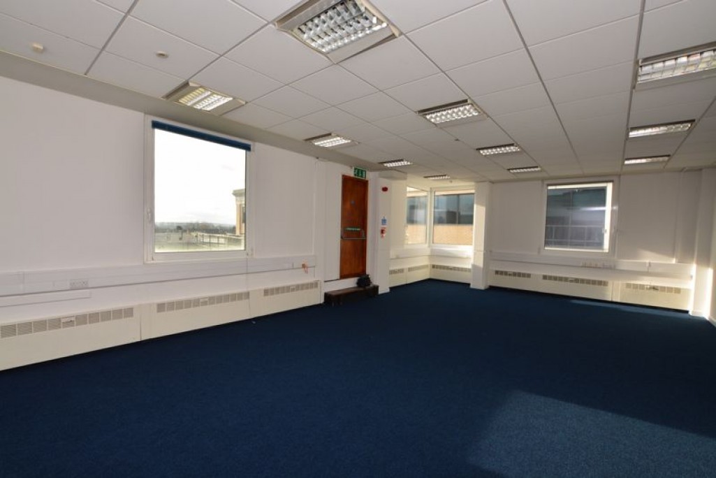 Images for High Street, SLOUGH EAID:LanghamsEstateAgents7 BID:Langhams Estate Agents